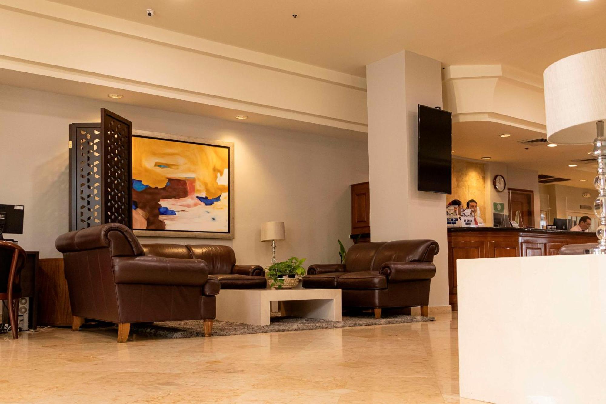 Best Western Plus Лос-Мочіс Екстер'єр фото